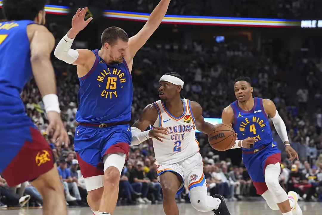 今夜犹他爵士备战NBA季后赛俄克拉荷马雷霆赛后伤情更新，这一次真的北京国安止住颓势备战欧超杯的简单介绍